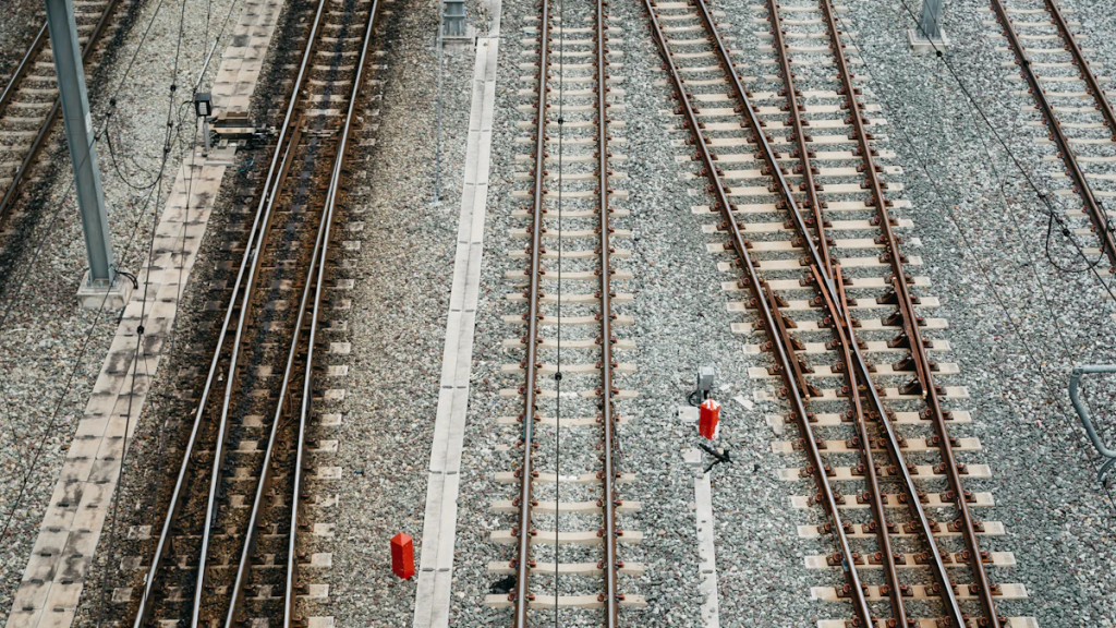 ข้อเท็จจริงและตัวเลข: บทบาทสำคัญของแผงกั้นรางรถไฟในโครงสร้างพื้นฐานทางรถไฟ插图 ข้อเท็จจริงและตัวเลข: บทบาทสำคัญของแผงกั้นรางรถไฟในโครงสร้างพื้นฐานทางรถไฟ插图